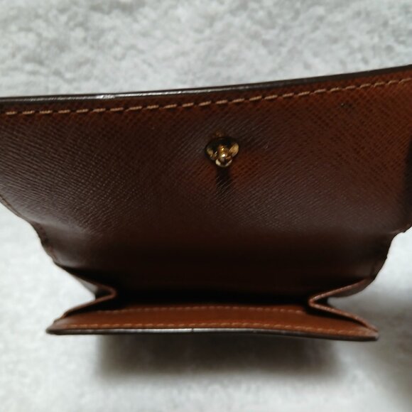 Beautiful Two Sided Wallet - Picture 3 of 6